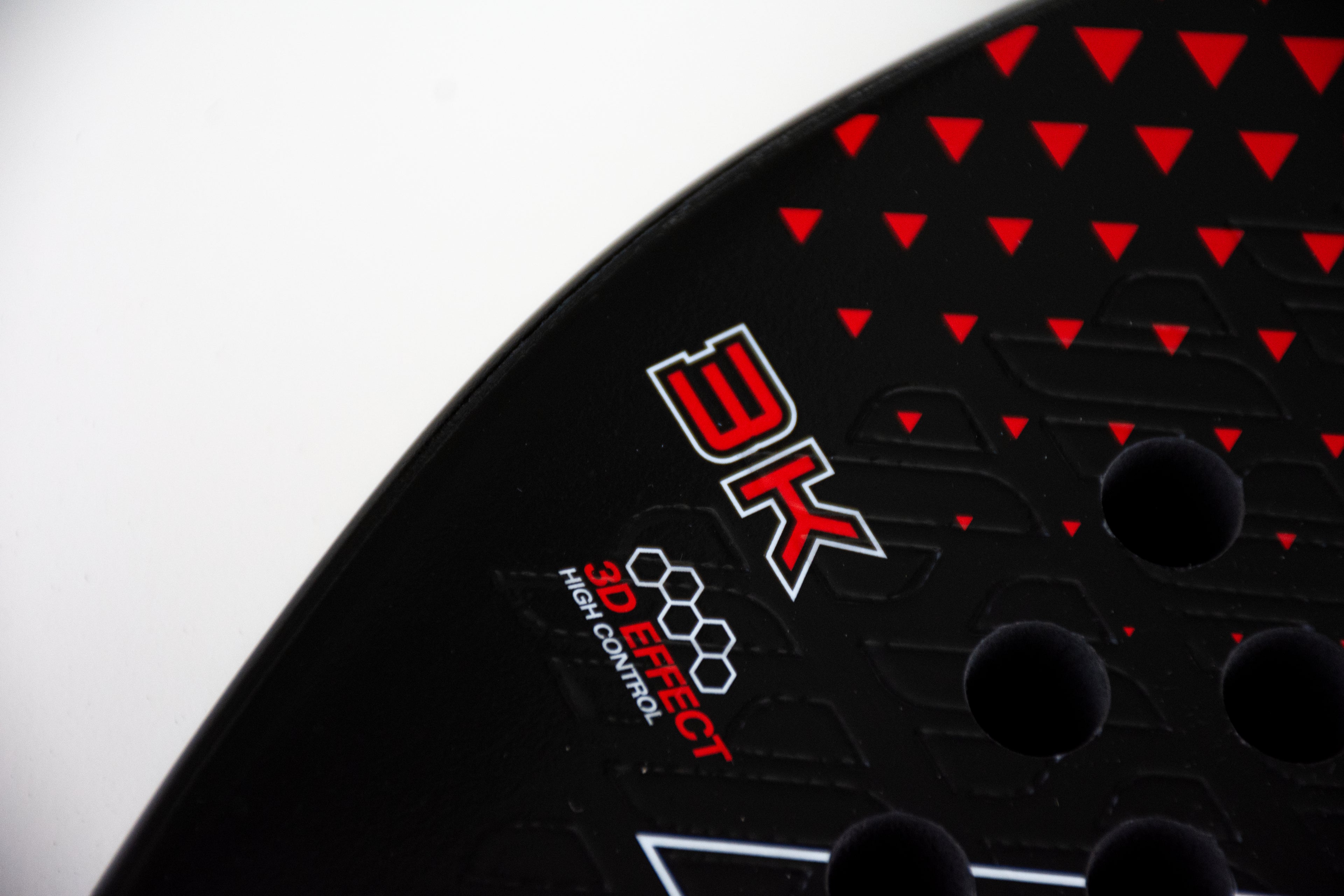 Pala de pádel Baxdel BX-2 Roja con construcción de carbono y fibra de vidrio